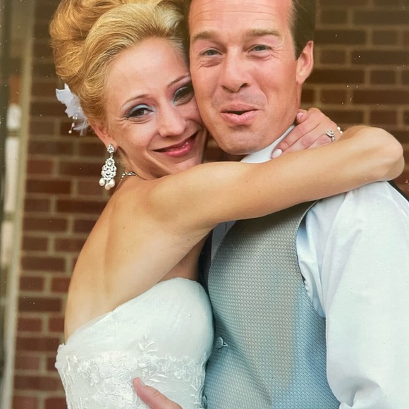 Meet your Posher, Dawn - Picture 2 of 6